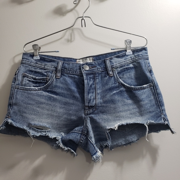 Free People Hand Cut Raw Hem Distressed Light wash Jean Shorts - Picture 3 of 8